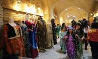 برپایی نمایشگاه لباس کردی در خانه کرد سنندج